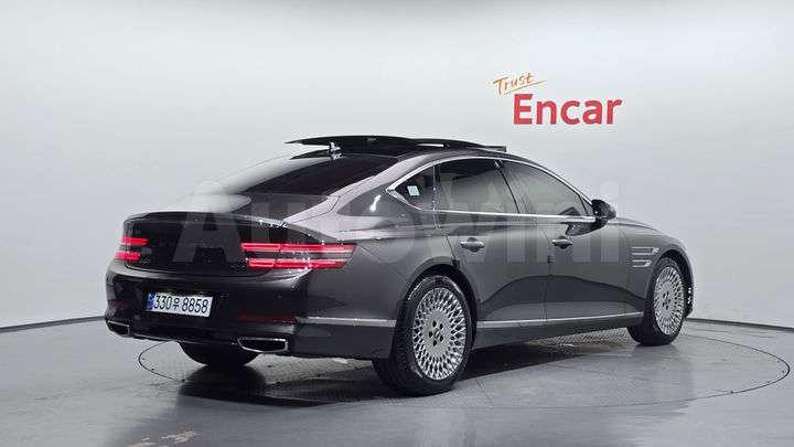 Genesis G80 2023 — 2