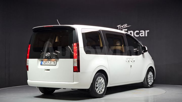 Hyundai Staria 2023 — 2