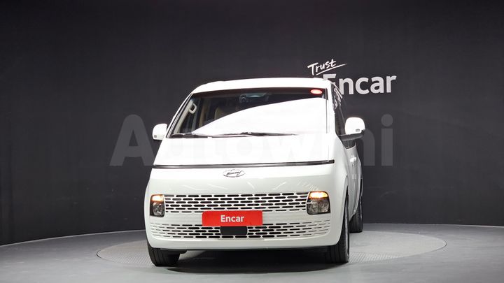 Hyundai Staria 2023 — 3
