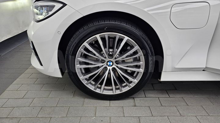 BMW 3 Series 2021 — 5