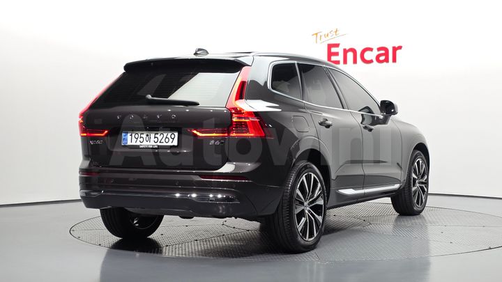 Volvo XC60 2024 — 2
