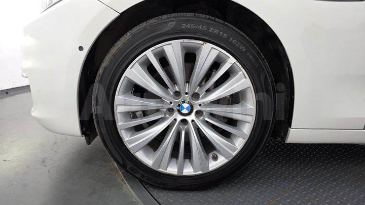 BMW 5 Series 2015 — 5