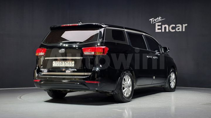 Kia Carnival 2018 — 2