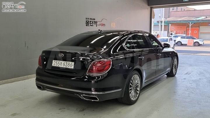 Kia K9
