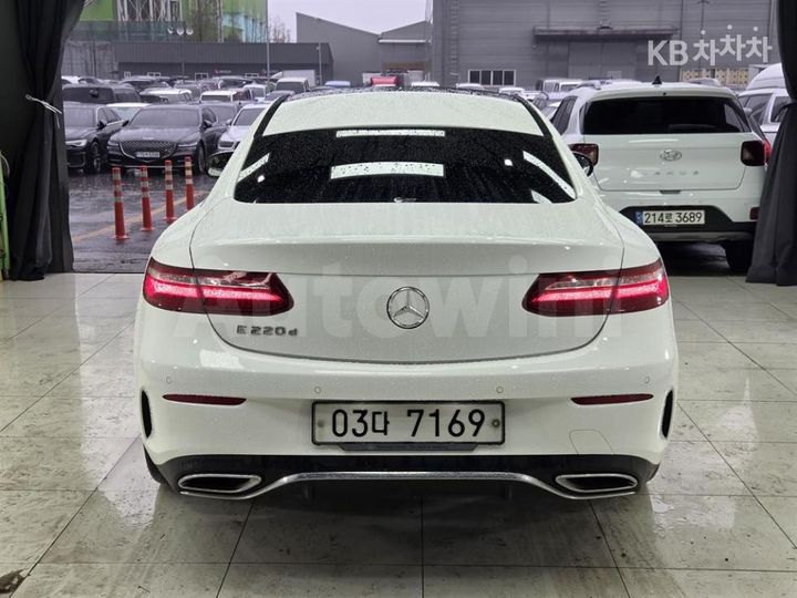 Mercedes Benz E Class 2019 — 4