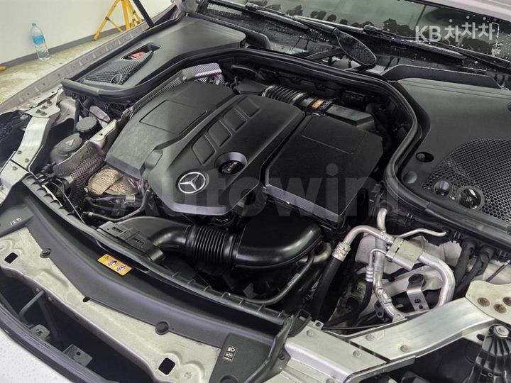 Mercedes Benz E Class 2019 — 5