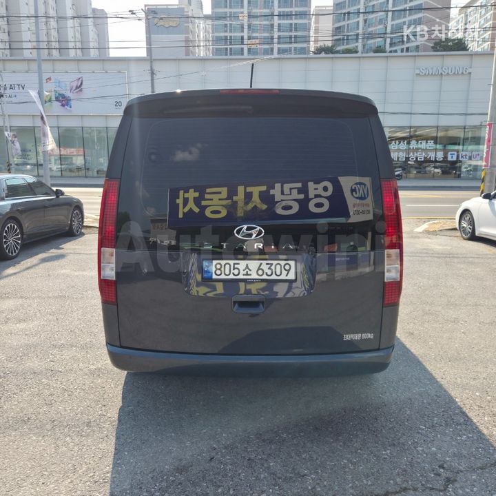 Hyundai Staria 2022 — 3