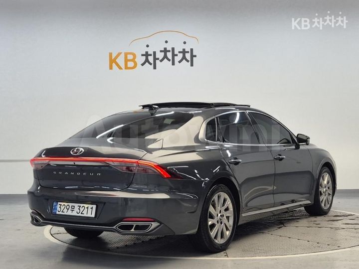 Hyundai Grandeur 2022 — 3