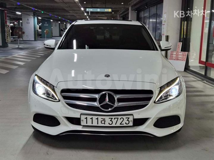 Mercedes-Benz C Class 2018 — 2