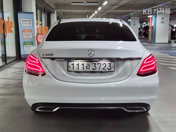 Mercedes-Benz C Class 2018 — 5