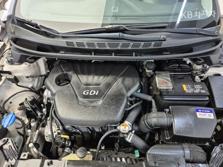 Hyundai Avante 2015 — 5