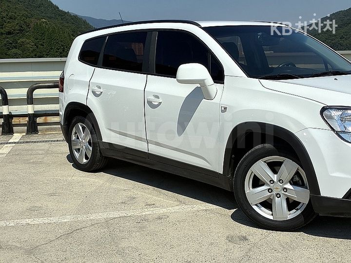 Chevrolet Orlando 2012 — 2