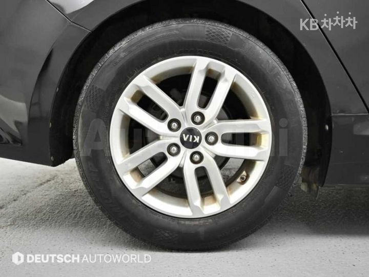 Kia K5 2015 KNAGL419BFA635737 — 5