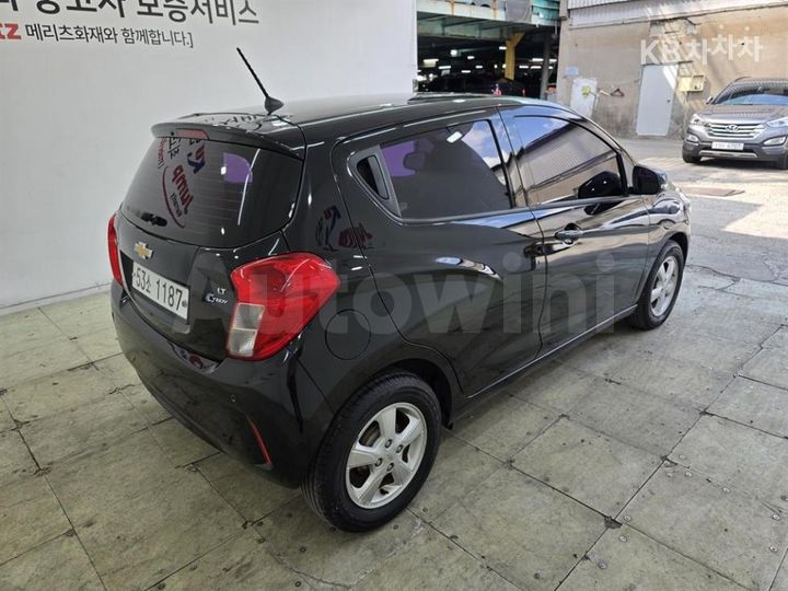 Chevrolet Spark 2017 KLYDC487DHC240250 — 4