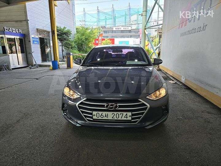Hyundai Avante 2018 — 2