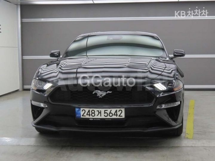 Ford Mustang 2022 — 2