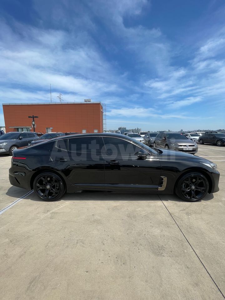 Kia Stinger 2017 KNAE351BDJS006834 — 2