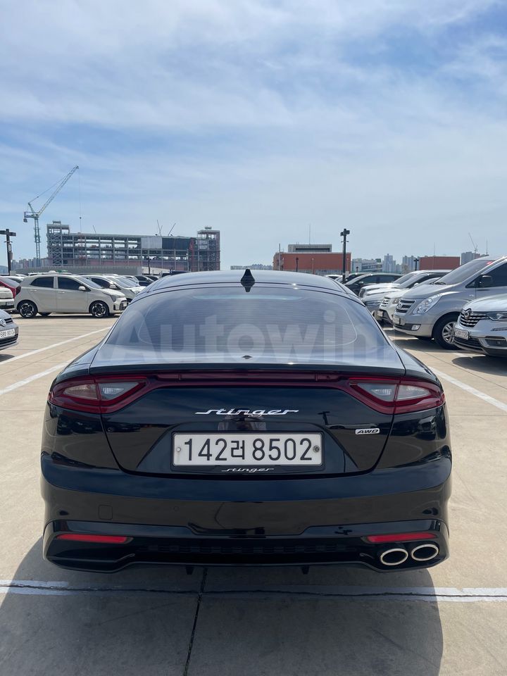 Kia Stinger 2017 KNAE351BDJS006834 — 4