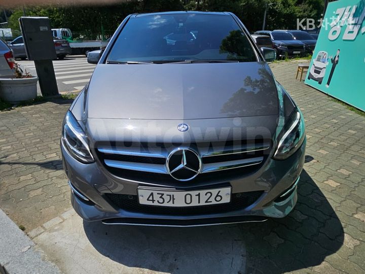 Mercedes Benz B Class
