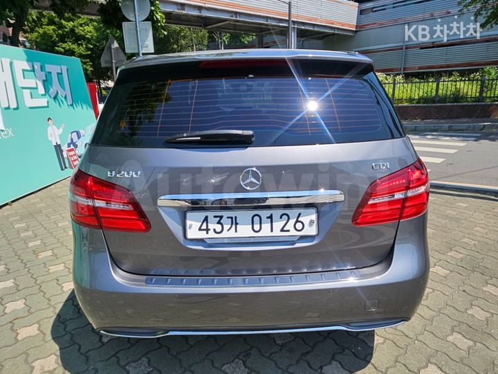 Mercedes Benz B Class