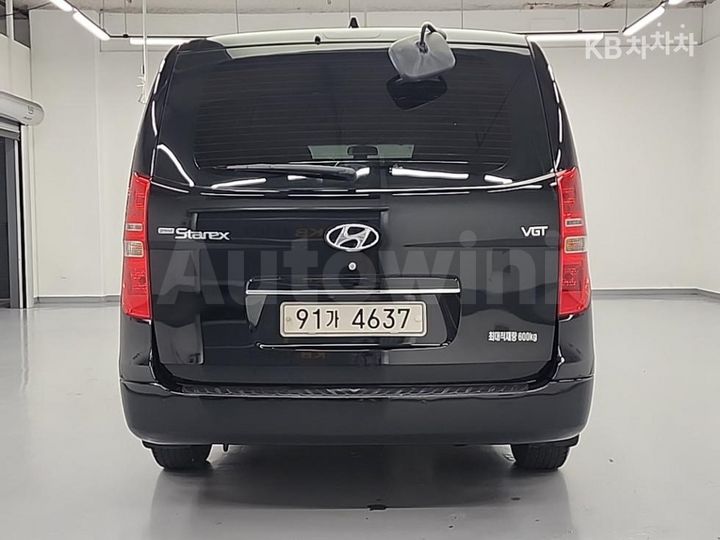 Hyundai Starex 2021 — 3