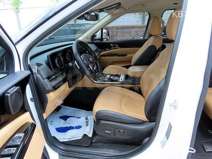 Kia Carnival 2021 — 5