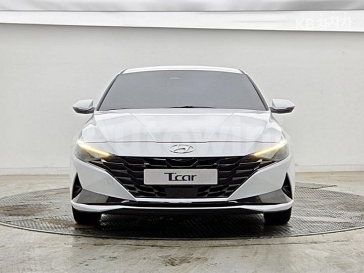 Hyundai Avante 2023 — 3