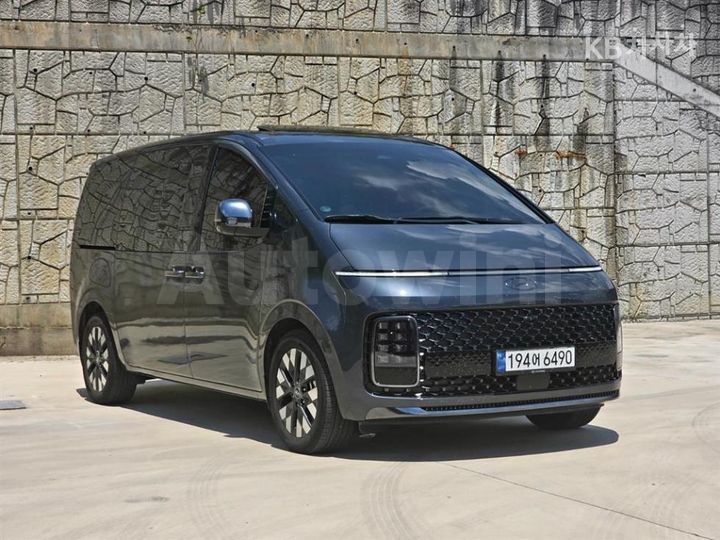 Hyundai Staria 2023 — 4