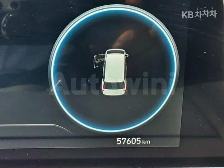 Hyundai Staria 2023 — 5