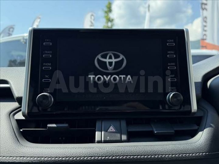 Toyota RAV4 2021 — 3