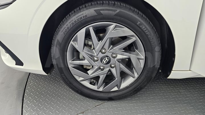 Hyundai Avante 2024 — 5
