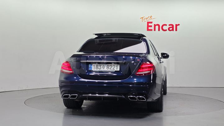 Mercedes-Benz E Class 2018 — 5