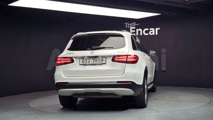 Mercedes-Benz GLC Class 2019 — 4