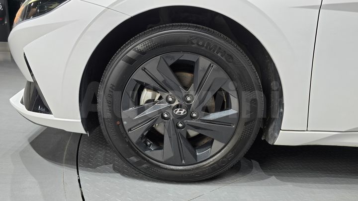 Hyundai Avante 2023 — 5