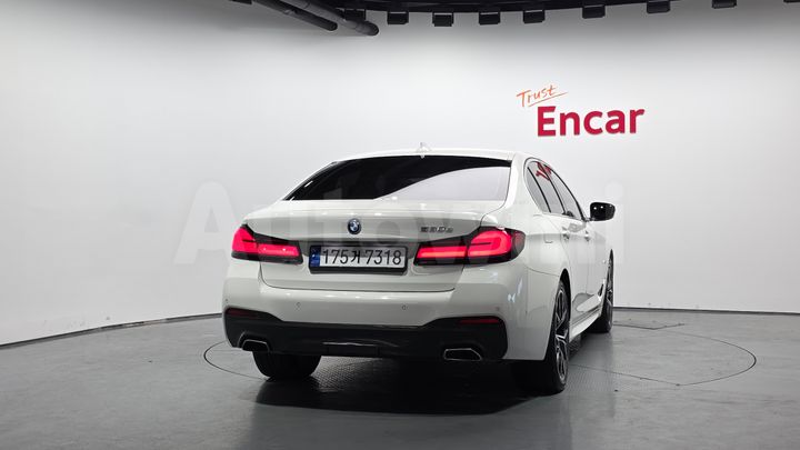 BMW 5 Series 2023 — 4