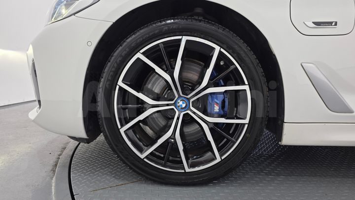 BMW 5 Series 2023 — 5
