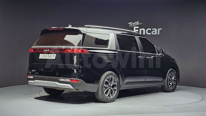 Kia Carnival 2023 — 2