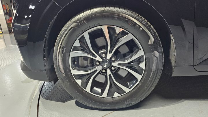 Kia Carnival 2023 — 5