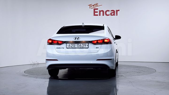 Hyundai Avante 2016 — 4