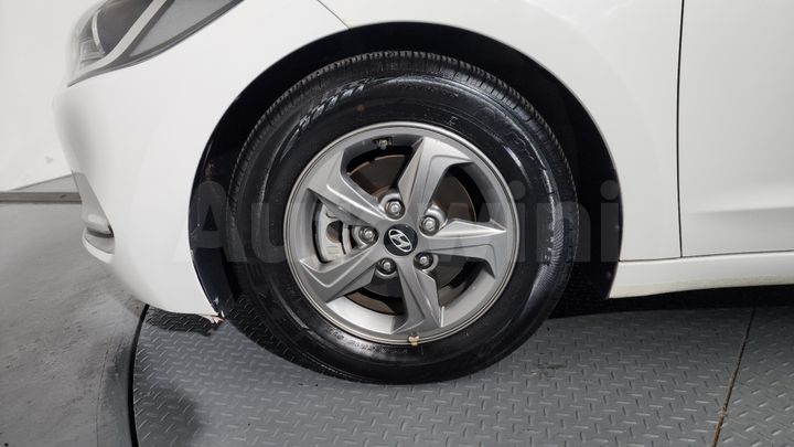 Hyundai Avante 2016 — 5