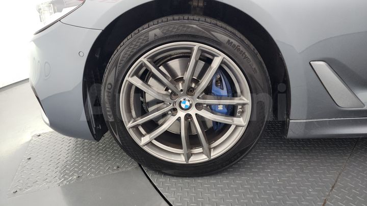 BMW 5 Series 2018 — 5