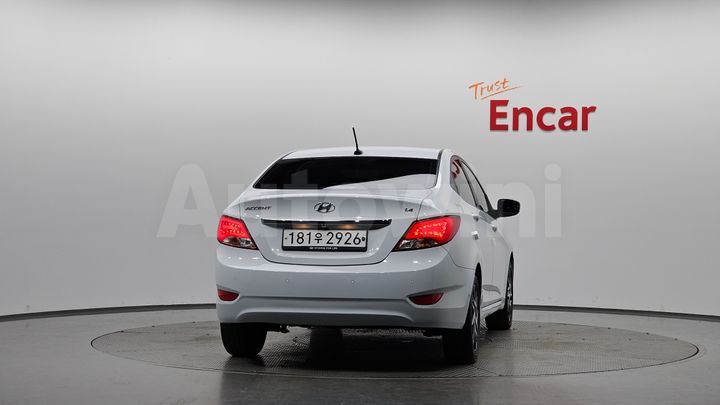 Hyundai Accent 2019 — 3