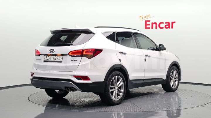 Hyundai SantaFe 2016 — 2