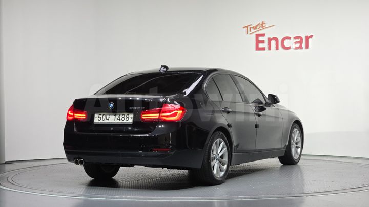 BMW 3 Series 2017 — 2