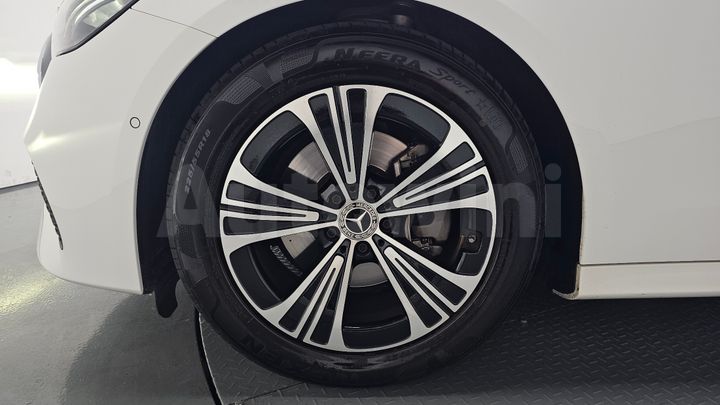 Mercedes-Benz E Class 2024 — 5