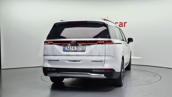 Kia Carnival 2021 — 4