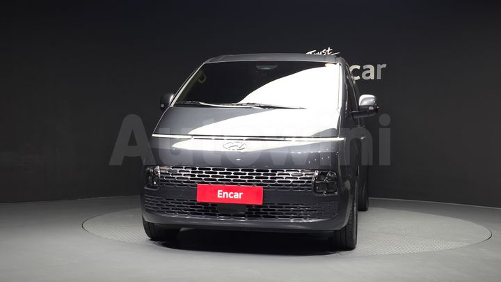 Hyundai Staria 2023 — 3