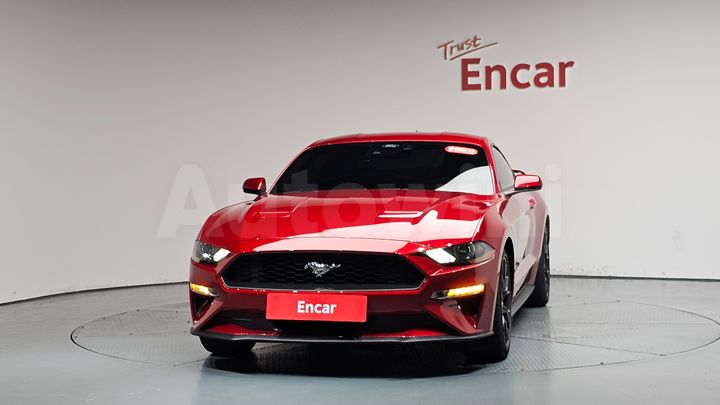 Ford Mustang 2022 — 3