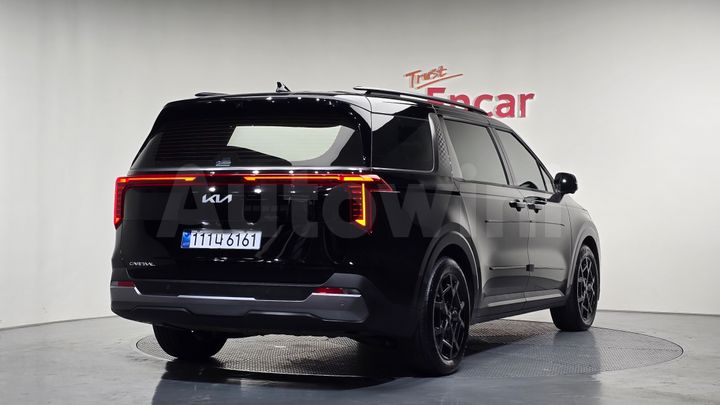 Kia Carnival 2025 — 2