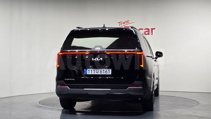 Kia Carnival 2025 — 4